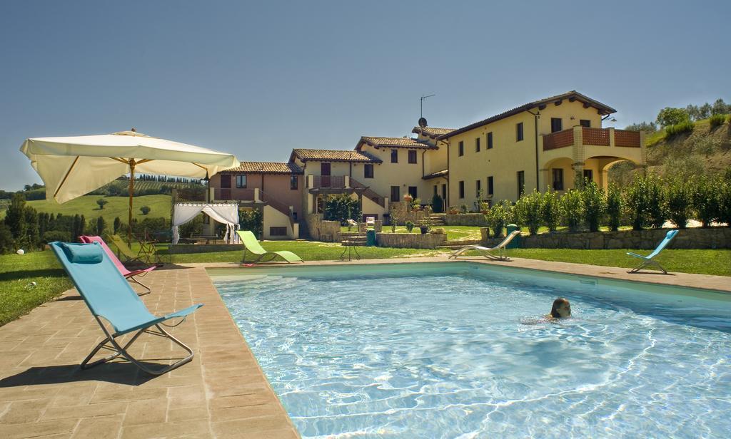 Апарт отель Borgo Le Capannelle Castel Ritaldi Экстерьер фото